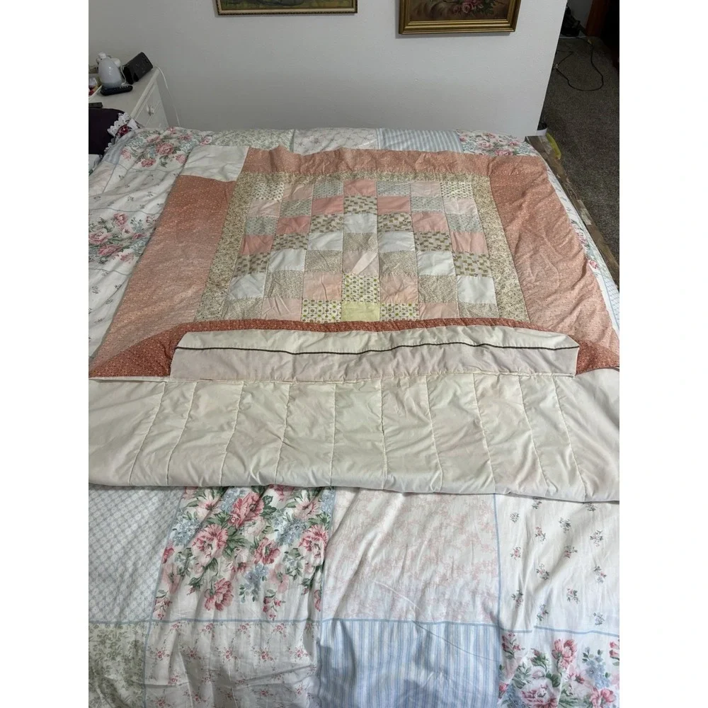 Homemade Vintage Quilt Pink White Beige MCM Floral Block Pattern Twin 48